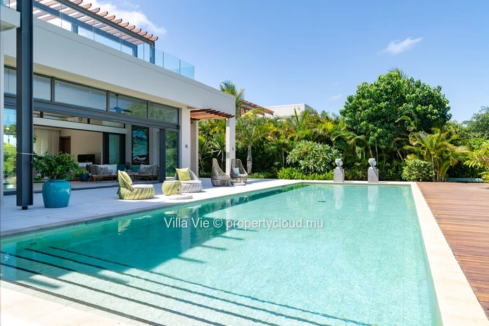 Beau Champ - Luxueux duplex de 4 chambres avec vue sur le golf et la mer