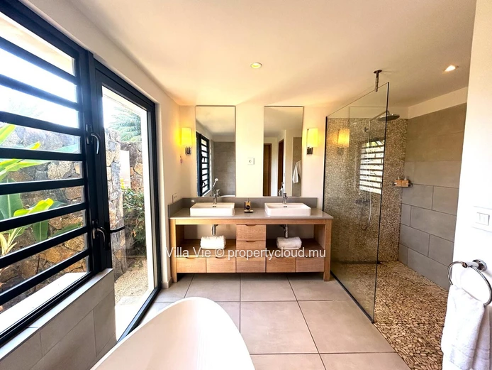 Rivière Noire - Villa Deluxe, luxury house with 3 bedrooms, private pool 