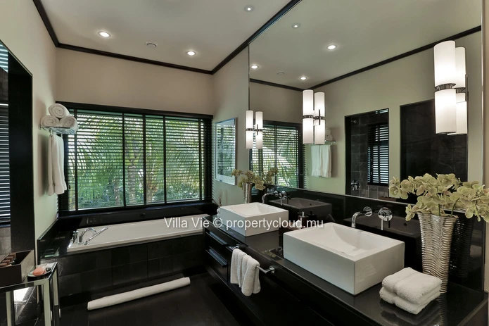Beau Champ - Sumptuous 4 bedroom villa with private pool