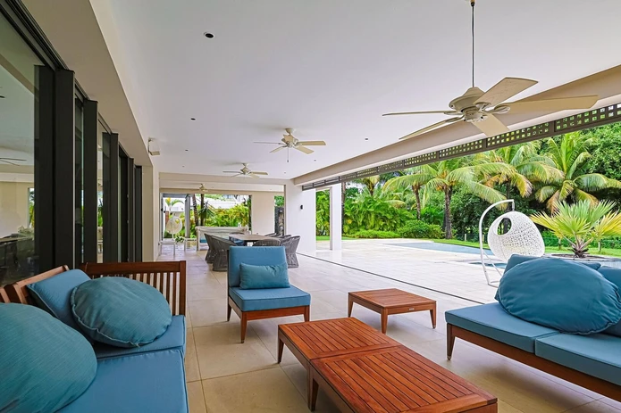 Beau Champ - Splendid 5 bedroom villa with private pool