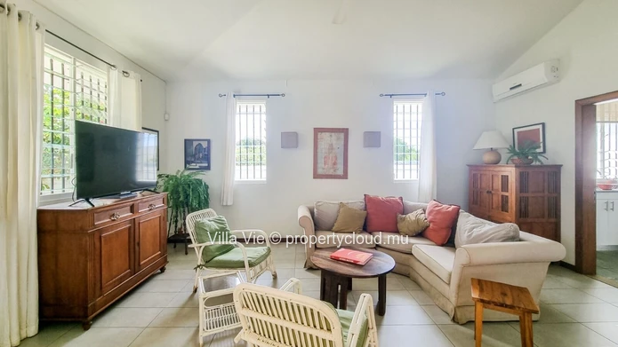 Péreybère - Maison familiale de 3 chambres avec piscine et grand jardin