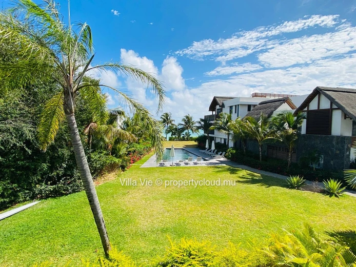 Péreybère - 3-bedroom luxury beachfront apartment