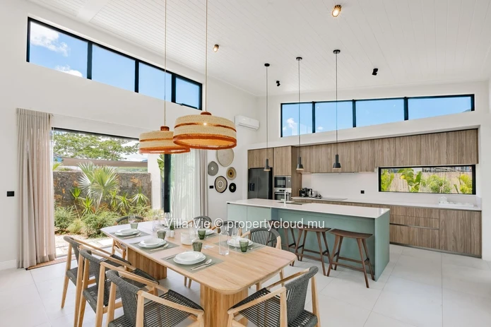 Tamarin - Exceptional 5 bedroom villa with private pool