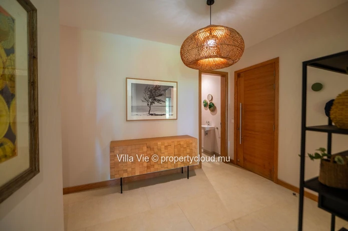 Belle Vue - Beautiful 3-bedroom apartment on the ground floor (Sole Mandate)