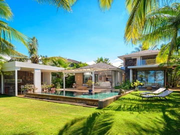 4 Bedroom Villa