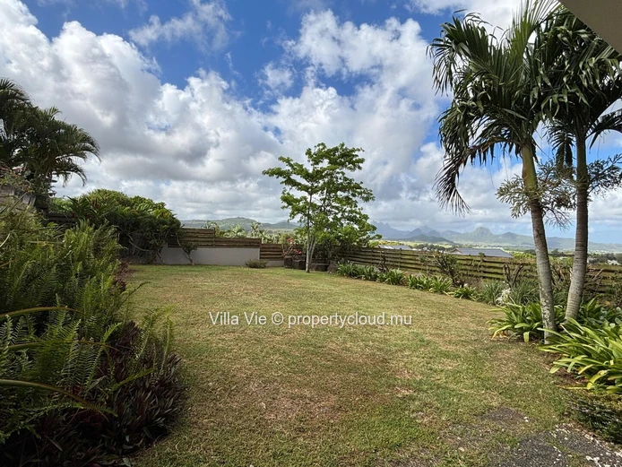 Mont Piton - Belle maison familiale de 4 chambres avec piscine