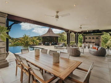 4 Bedroom Villa
