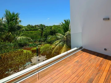 4 Bedroom Townhouse, Duplex