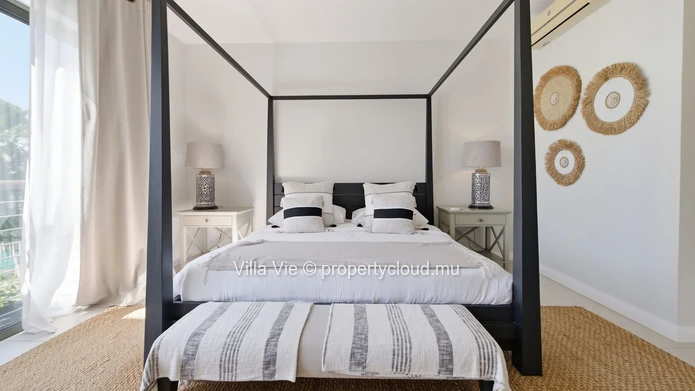 Péreybère - Magnifique penthouse de 3 chambres avec grand rooftop et piscine privée (Mandat exclusif)