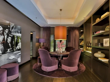 5 Bedroom Villa