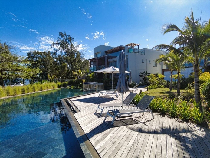 Pointes aux Piments - Luxueux appartement de 3 chambres pieds dans l'eau
