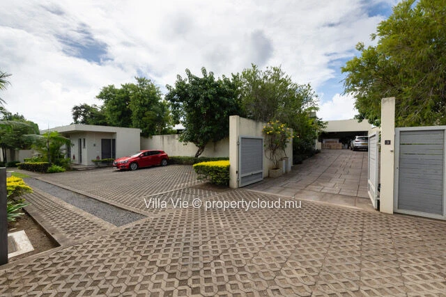 Mont Mascal - Modern 3-bedroom en-suite house with swimming pool