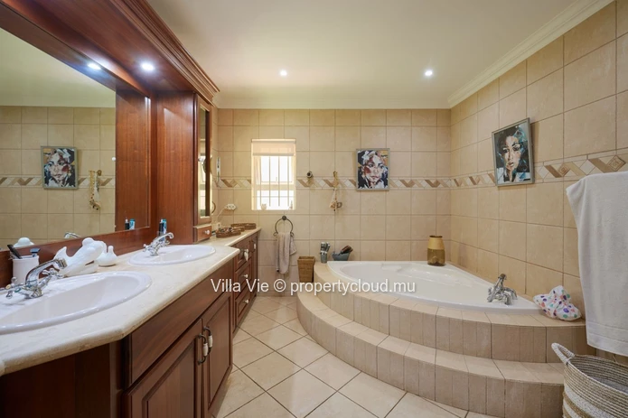 Belle Vue - Magnifique maison avec piscine de 4 chambres