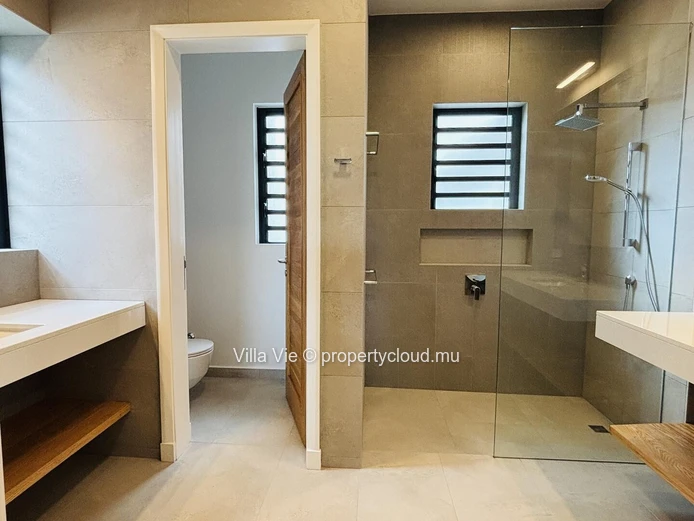 Belle Vue - Beautiful 4-bedroom apartment on the first floor