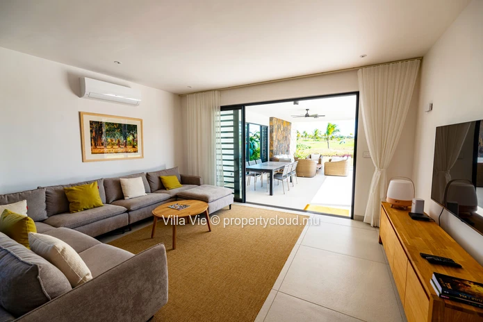 Haute Rive - Modern 4-bedroom villa with golf view
