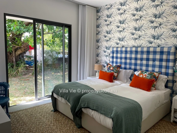 Péreybère - Sublime 3 bedroom ground floor, beachfront apartment with swimming pool (Sole Mandate)